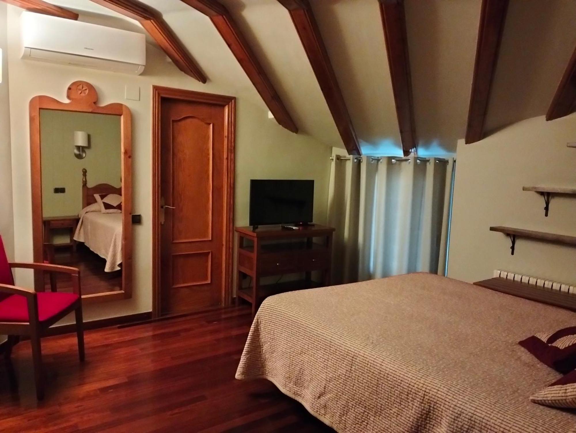 Hotel Aragueells Benasque Extérieur photo