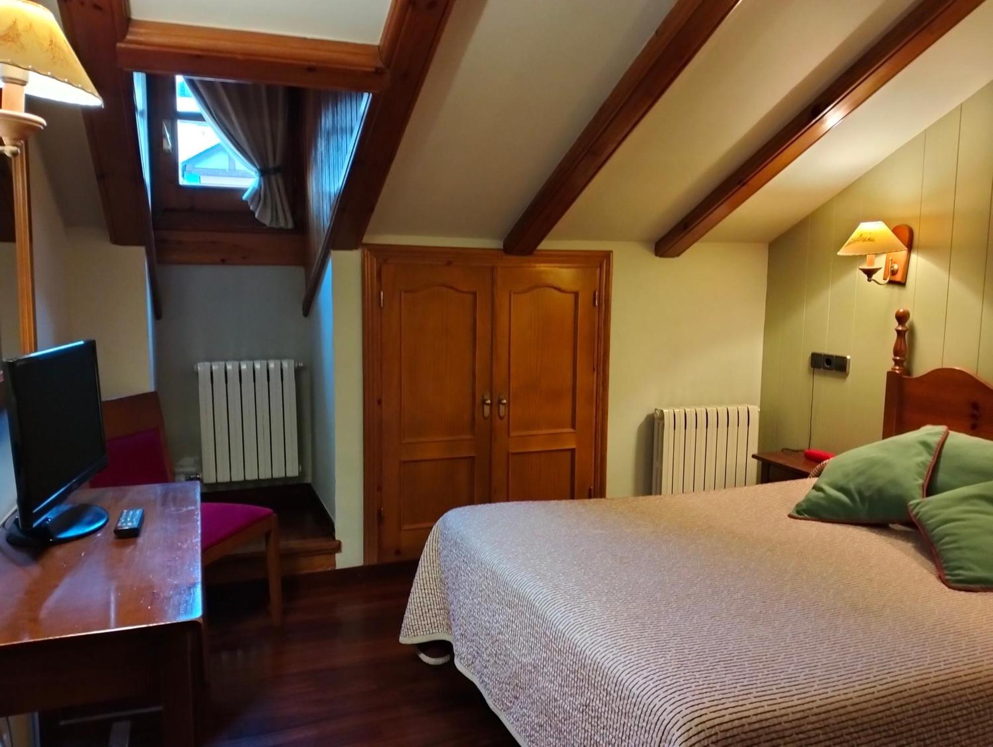 Hotel Aragueells Benasque Extérieur photo
