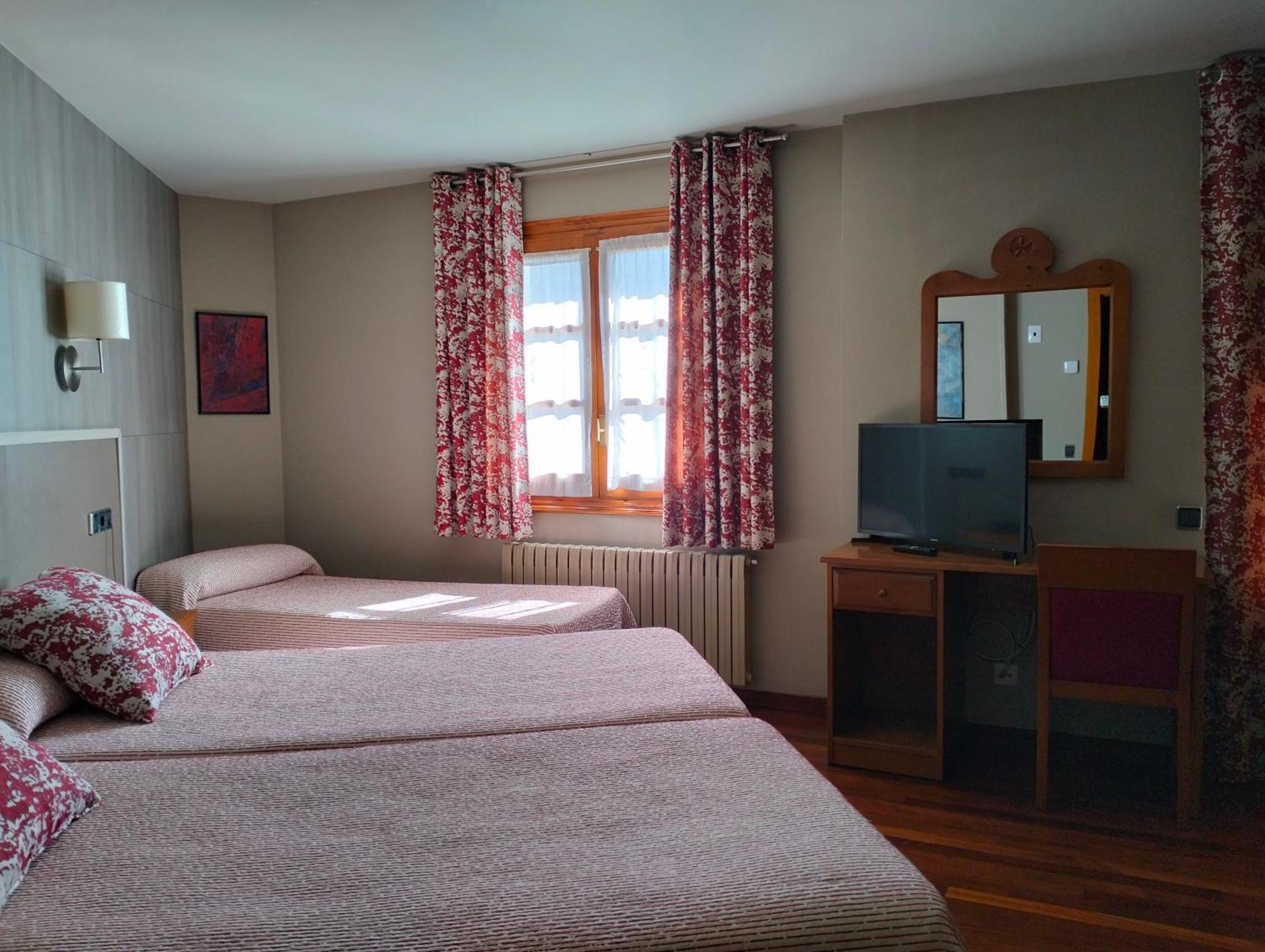 Hotel Aragueells Benasque Extérieur photo