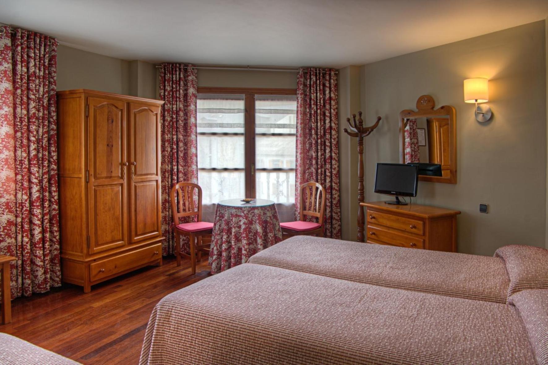 Hotel Aragueells Benasque Extérieur photo