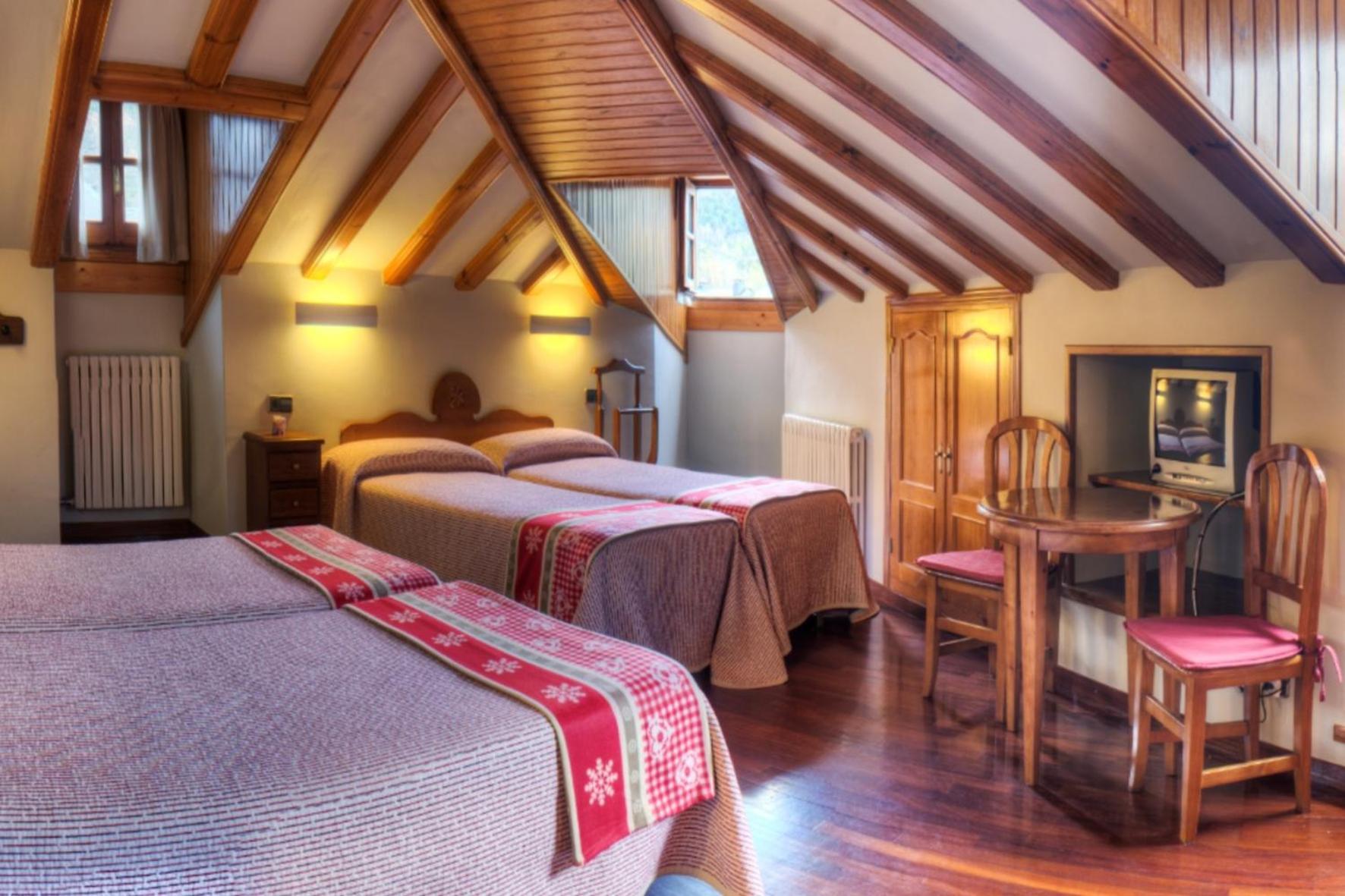 Hotel Aragueells Benasque Extérieur photo