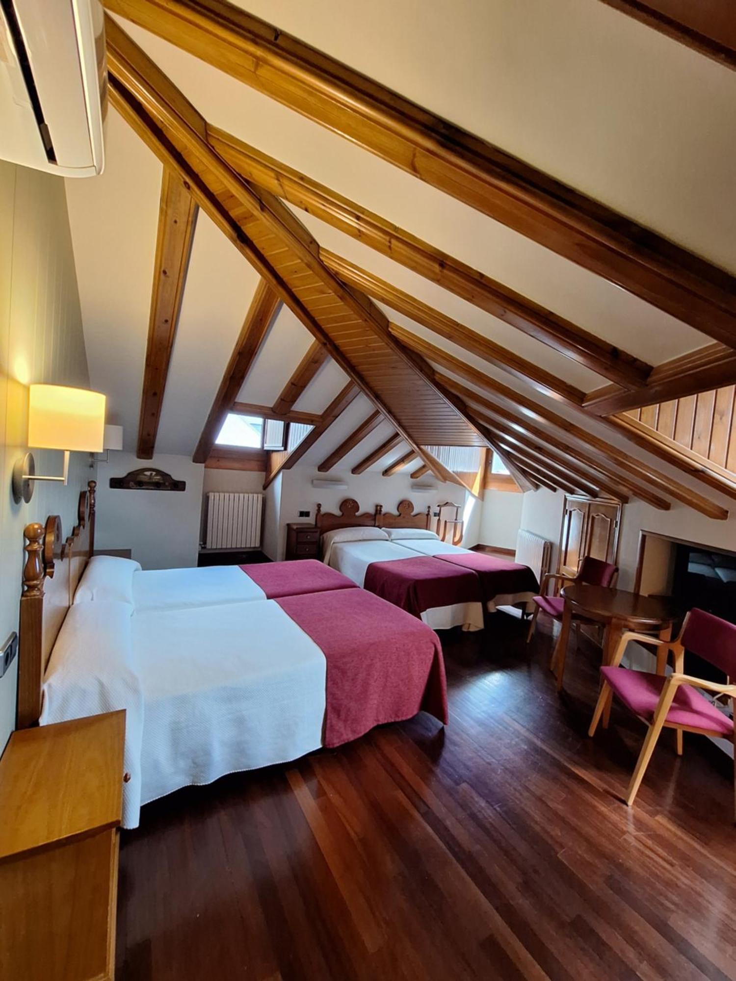 Hotel Aragueells Benasque Extérieur photo