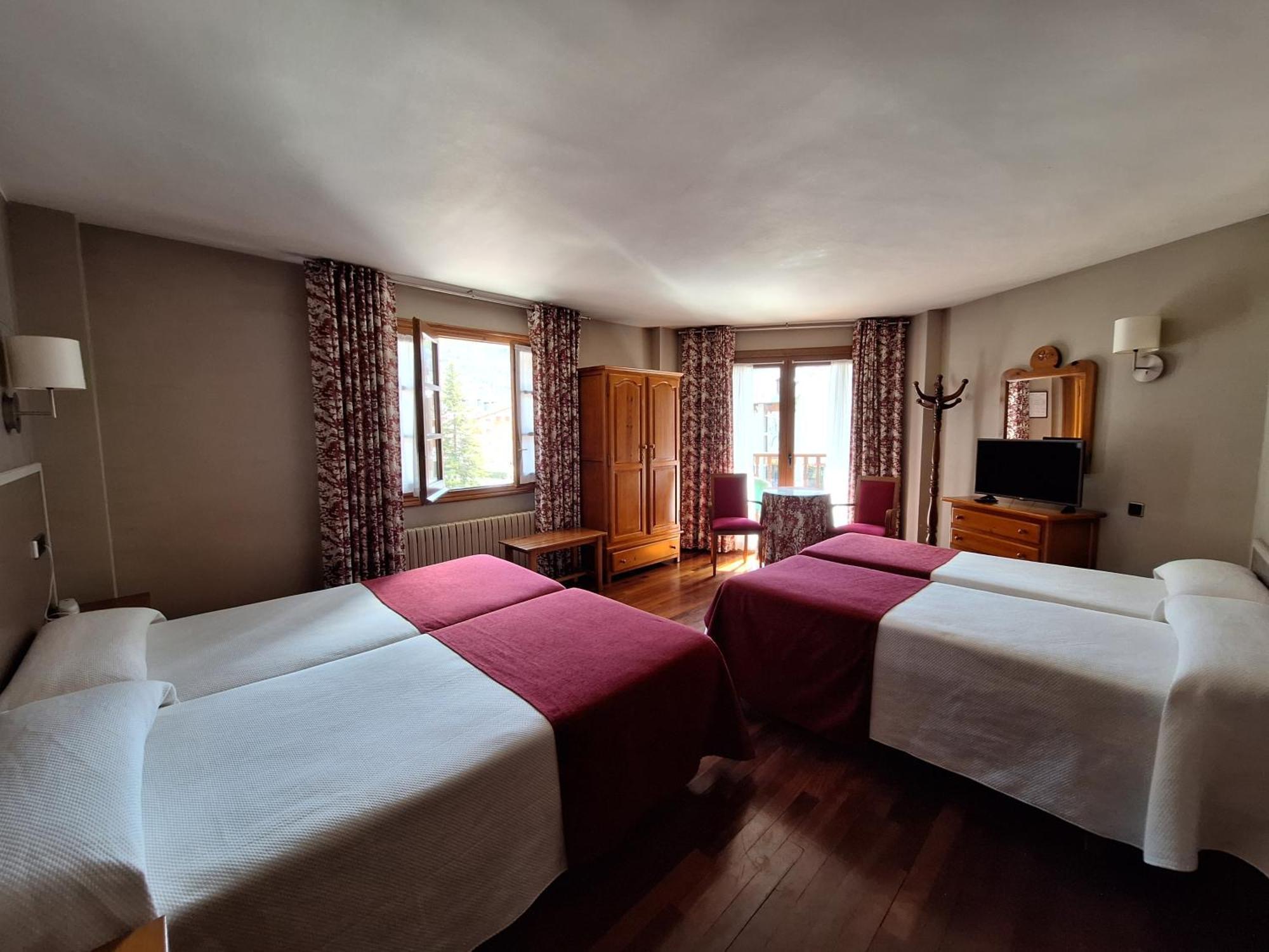 Hotel Aragueells Benasque Extérieur photo