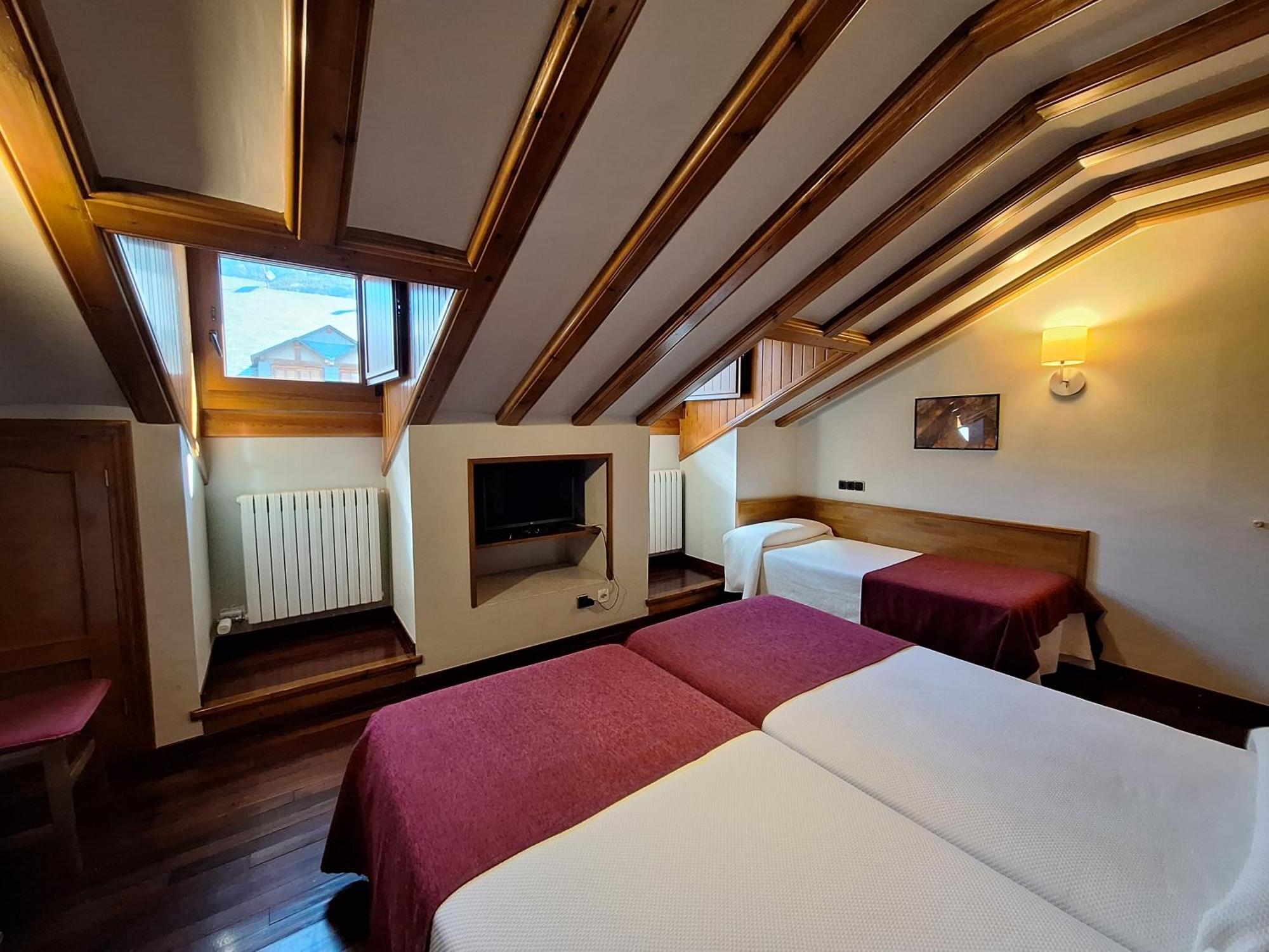 Hotel Aragueells Benasque Extérieur photo